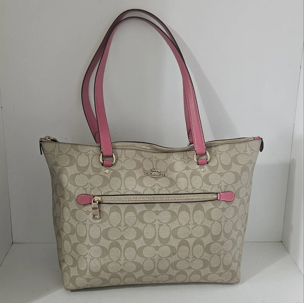Like New!Coach Signature Coated Canvas tan /Pink Tote bag - Picture 12 of 12